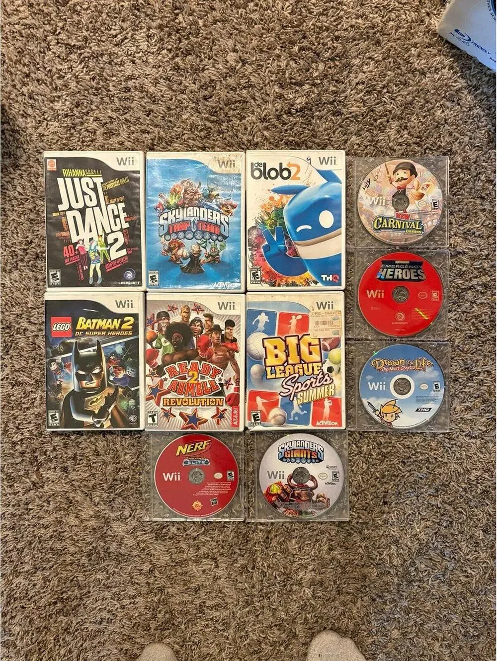 Nintendo Wii Game Bundle